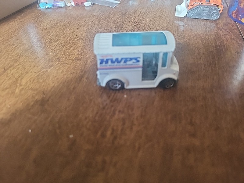 2008 HOT WHEELS  HWPS MAIL DELIVERY