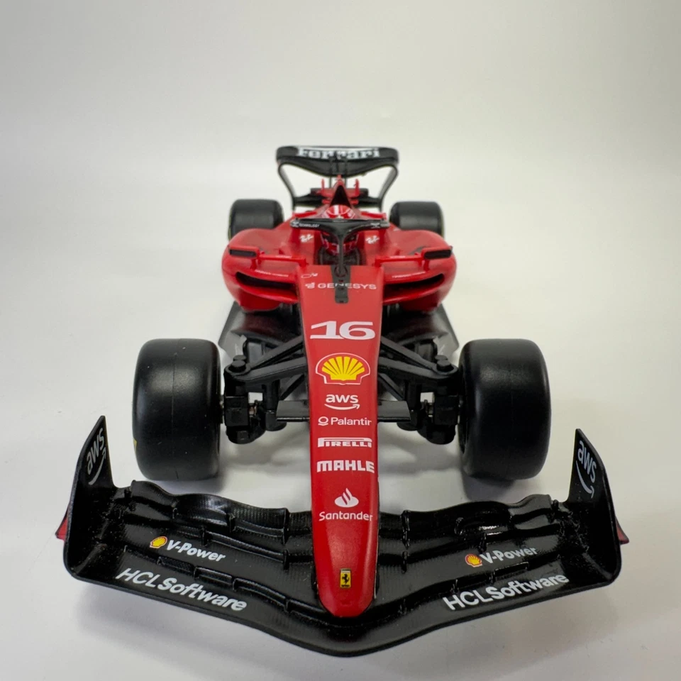 Coche de carreras Maisto 1:24 Premium 2,4 GHz RC F1 - Ferrari SF23 - SOLO COCHE Modelo 82350 Foto 3 de 4