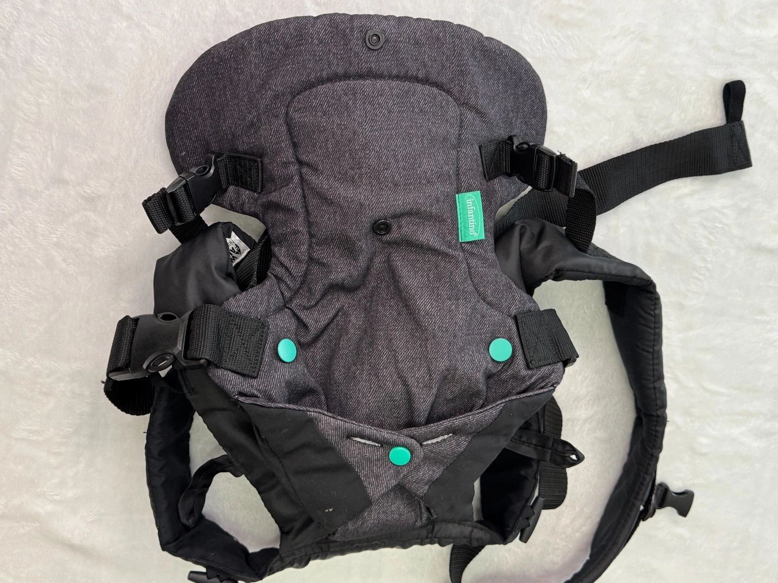 Infantino Flip 4-in-1 Carrier Ergonomic Convertible 8-32 lbs