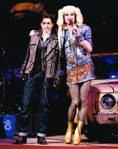 Lena Hall Celina Carvajal Hedwig The Angry Inch Yitzhak SIGNED 8x10 Photo COA - 第 1/1 張圖片