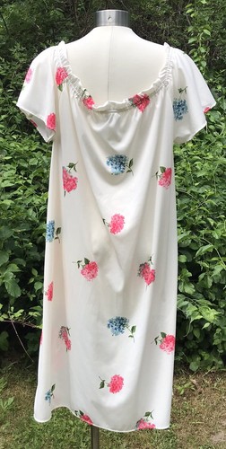 VINTAGE FLORAL BONWIT TELLER PINK MULTICOLOR READY TO WEAR HOUSE DRESS L/XL 60'S - Picture 7 of 7