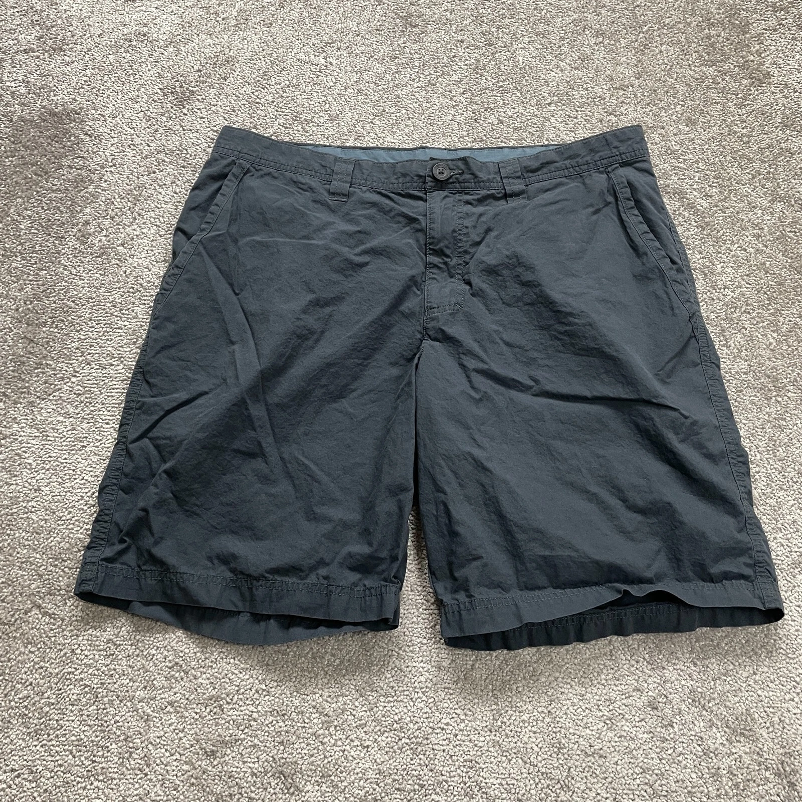 Columbia Washed Out Chino Shorts Mens 37x9 Black Flat Front Slash Pocket Cotton