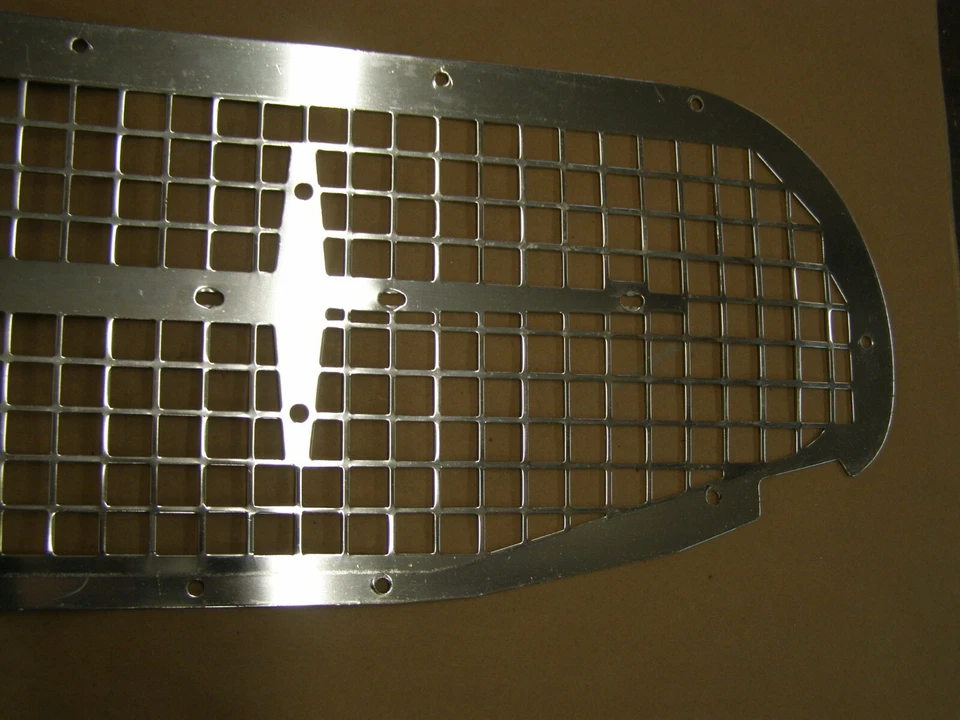 Rejilla de aluminio T-Bird 1960 Thunderbird OEM Ford Foto 4 de 4