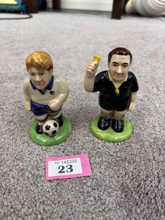 Footballer and Referee novelty salt and pepper pot