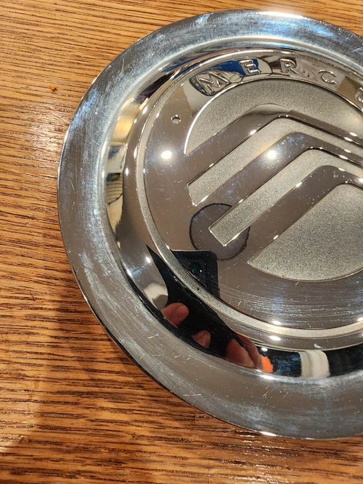 Хромированный центральный колпак колеса 2004-2008 Mercury Grand Marquis 5W33-1A096-AA от оригинального производителя - Изображение 2 из 4