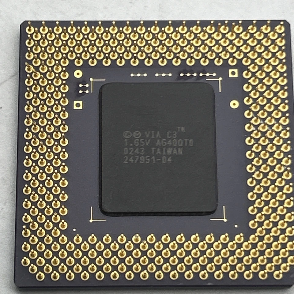 Procesador CYRIX VIA C3 800mhz 133 Bus x6 Samual 1.65v Vintage Cerámica DORADO 800 Foto 3 de 4