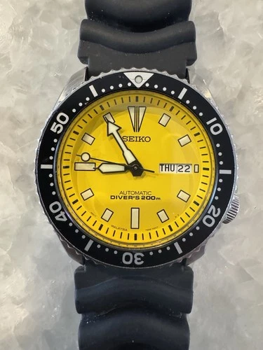Original Seiko SKXA35 “Bumblebee” Vintage Diver Watch-rare yellow dial, SKX Case