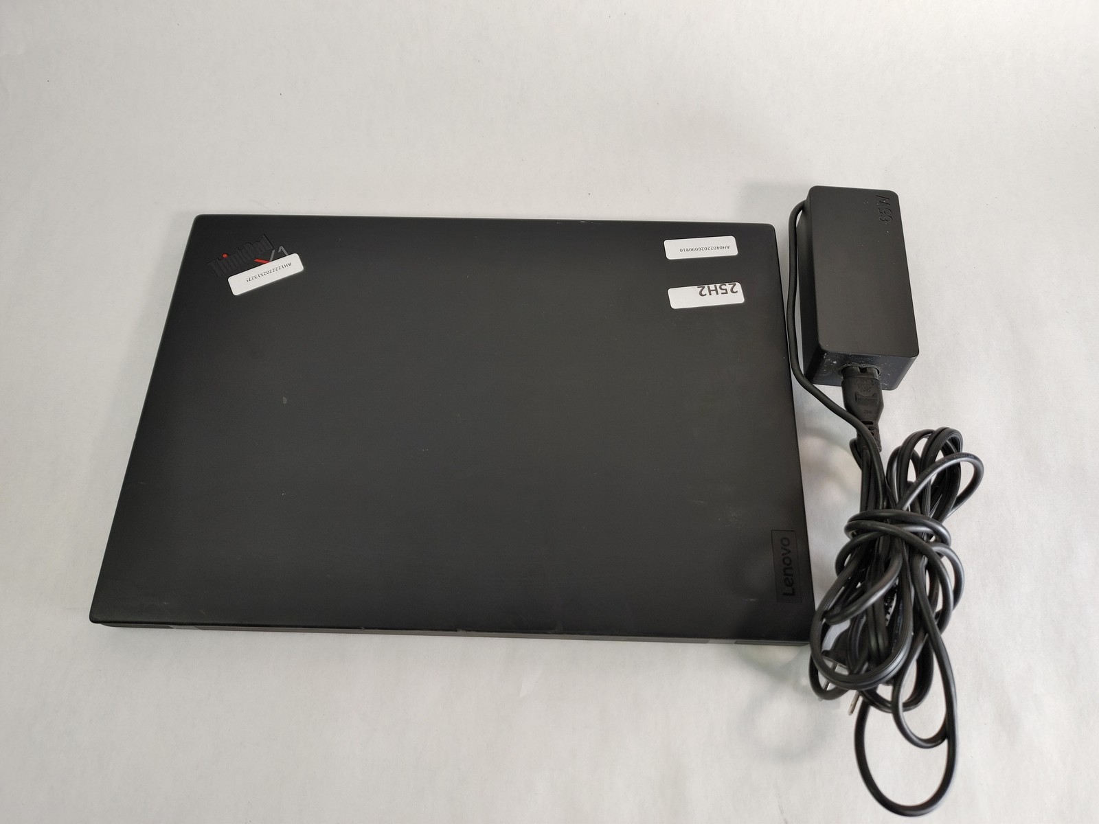 Lenovo ThinkPad X1 Carbon 9th Gen, 14-Inch Laptop, with Core i5 11th Gen., Windows 11 Home