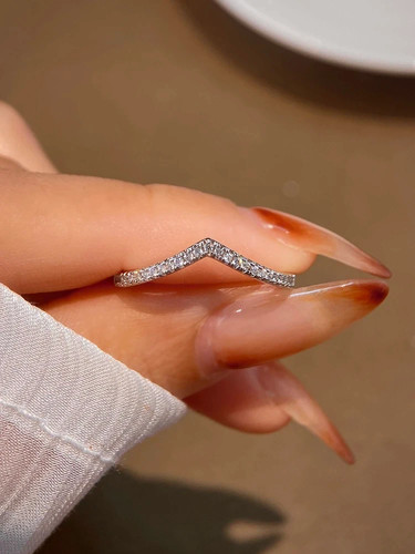 Real 925 Sterling Silver Ring Wishbone Chevron Sparkly Zircon Dainty Minimalist - Picture 3 of 9
