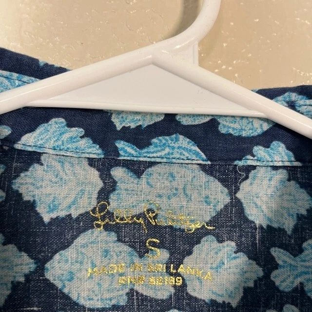 Camisa Lilly Pulitzer para mujer pequeña vista al mar abotonada lino estampado de peces top azul Foto 3 de 4