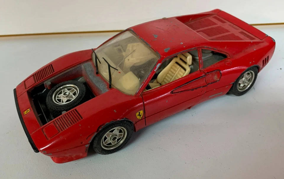 06227 Lotto 6 auto Burago varie scale per ricambi - Peugeot / Ferrari / Mercedes - Immagine 4 di 4