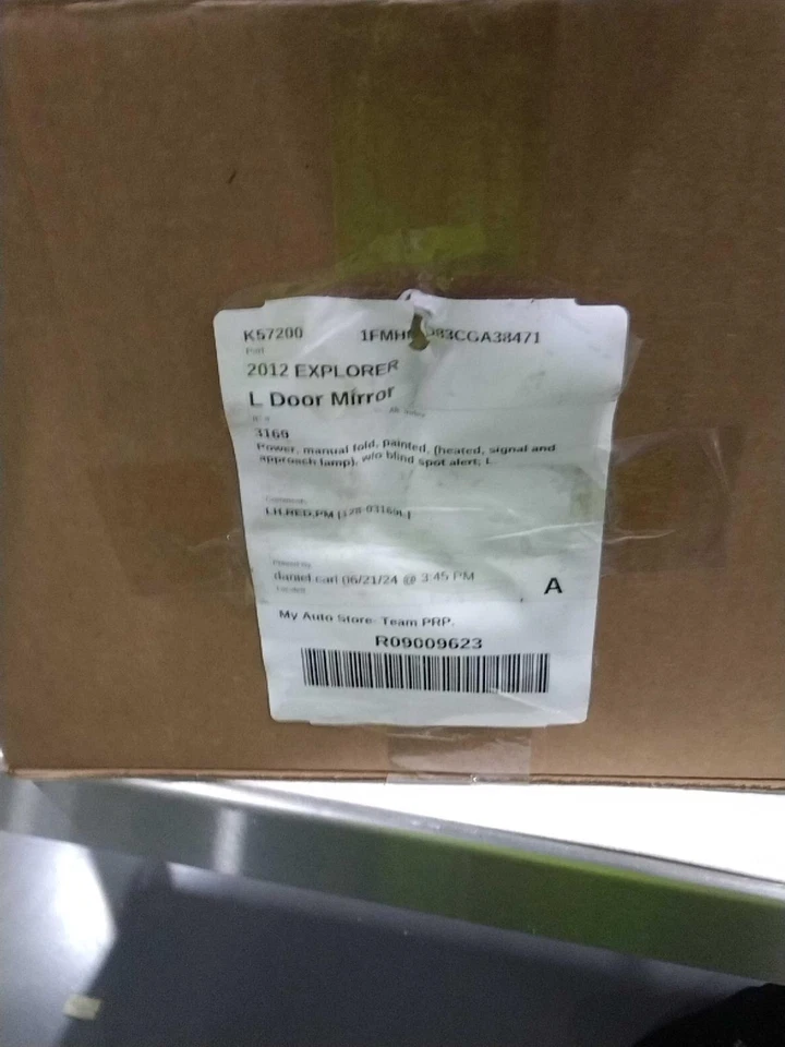 2012 Ford Explorer Left Door Mirror Assembly Red OEM 412553 136K Miles - Изображение 2 из 4