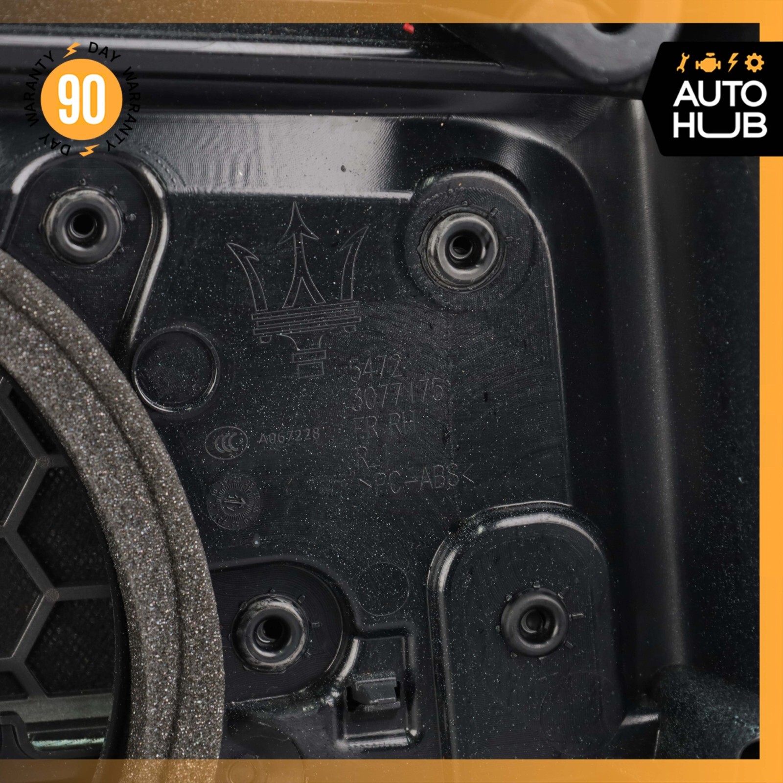 17-20 Maserati Levante M161 Interior Door Panel Front Right Side Black OEM 73k