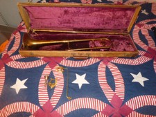 VINTAGE LIBERTY ELKHART IND USA TROMBONE CASE 328