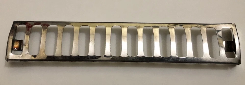 Chrysler Newport/New Yorker/300 1963 moldura de pedal de freno Foto 4 de 4