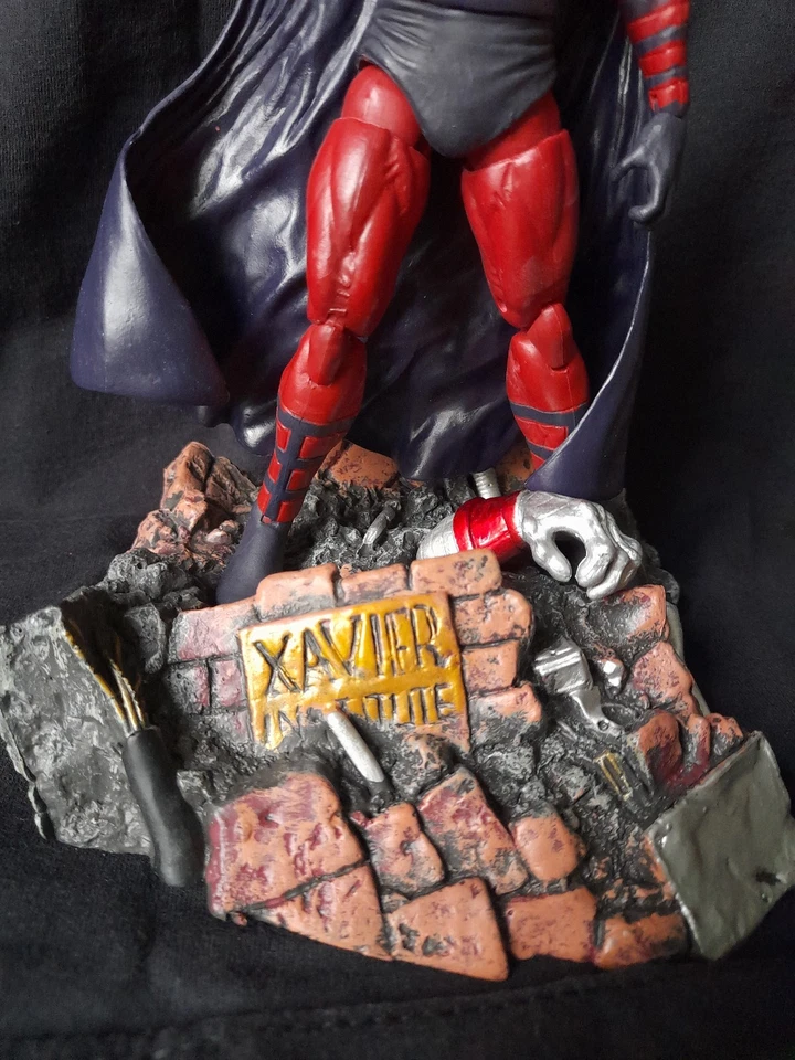 Magneto Bootleg Marvel Select/ Diamond Toys - Immagine 3 di 4