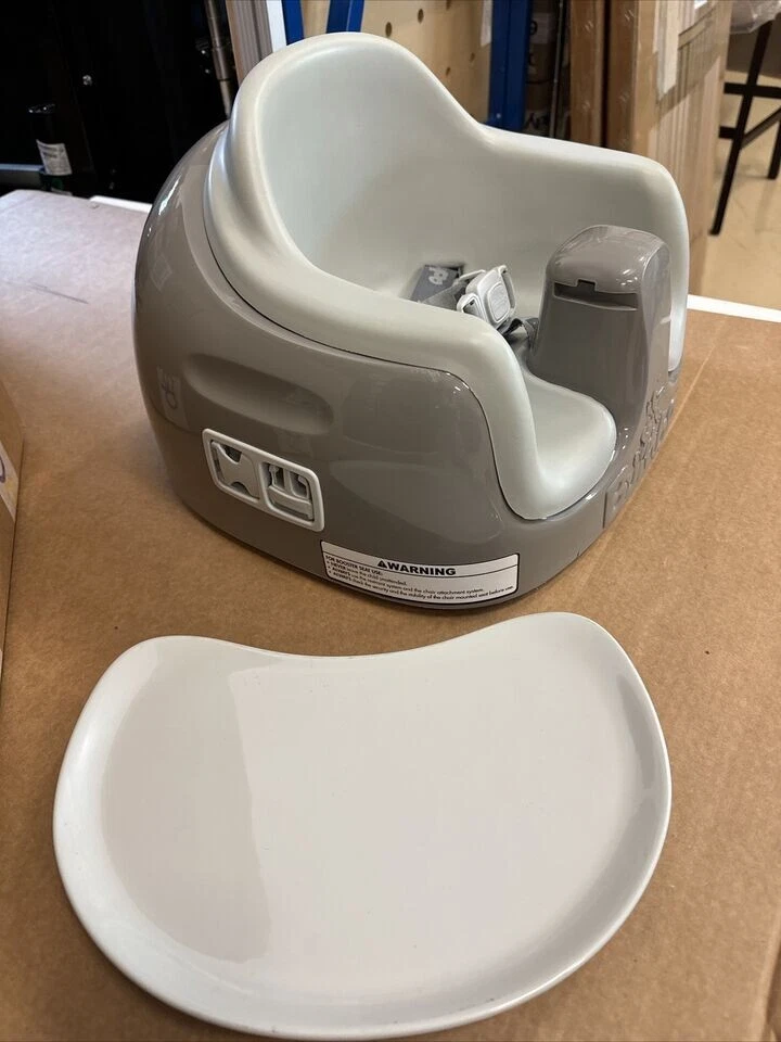 Bumbo Baby 3 en 1 Multi Asiento con Bandeja Piso Silla Alta Elevadora Blanco/Gris (219 Foto 3 de 4