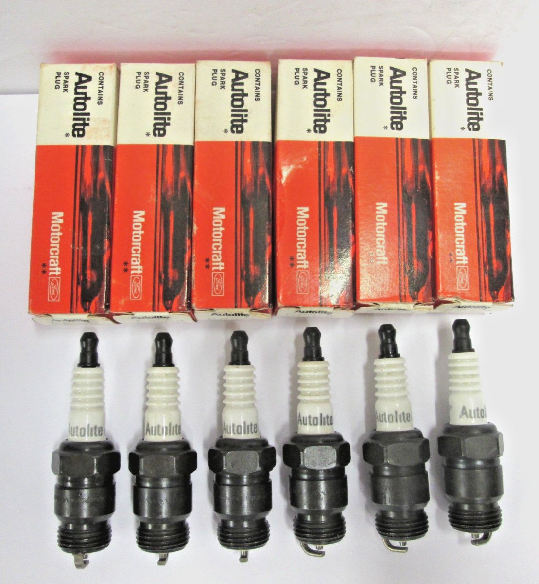 NOS Mustang Ford Bronco Falcon Fairlane 6 cyl Autolite BF82 Spark Plugs