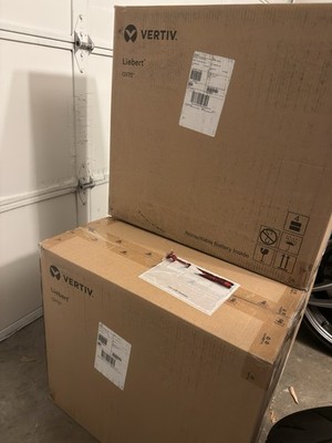Vertiv Liebert GXT5-1000LVRT2UXL 1000VA 1000W 120V Online Rack/Tower UPS 
