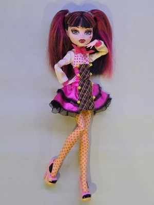 Monster High - Forbitten Love Draculaura - PLEASE READ!