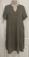 Hejoy Size L Solid Green Dress Tiered Swing Short Sleeve Henley