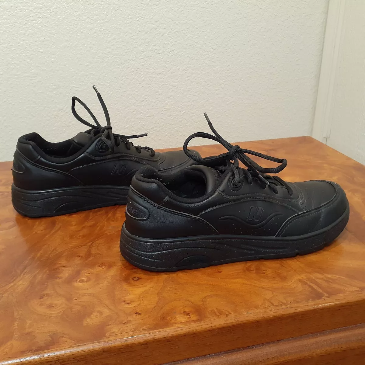 New balance 811 walking cheap dsl2