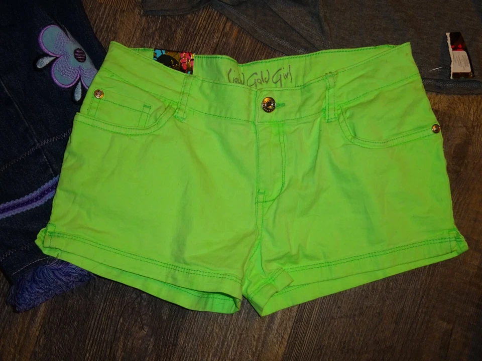 Niñas XL 14 Paquete 3 Artículos Fiesta Top Camiseta y Pantalones Cortos y Pantalones Denim Pantalón Corto Foto 3 de 4