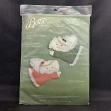 Bett's Needle Art Kit #504 Gram's Xmas Angels Set of 2 Pert & Pretty Decorations