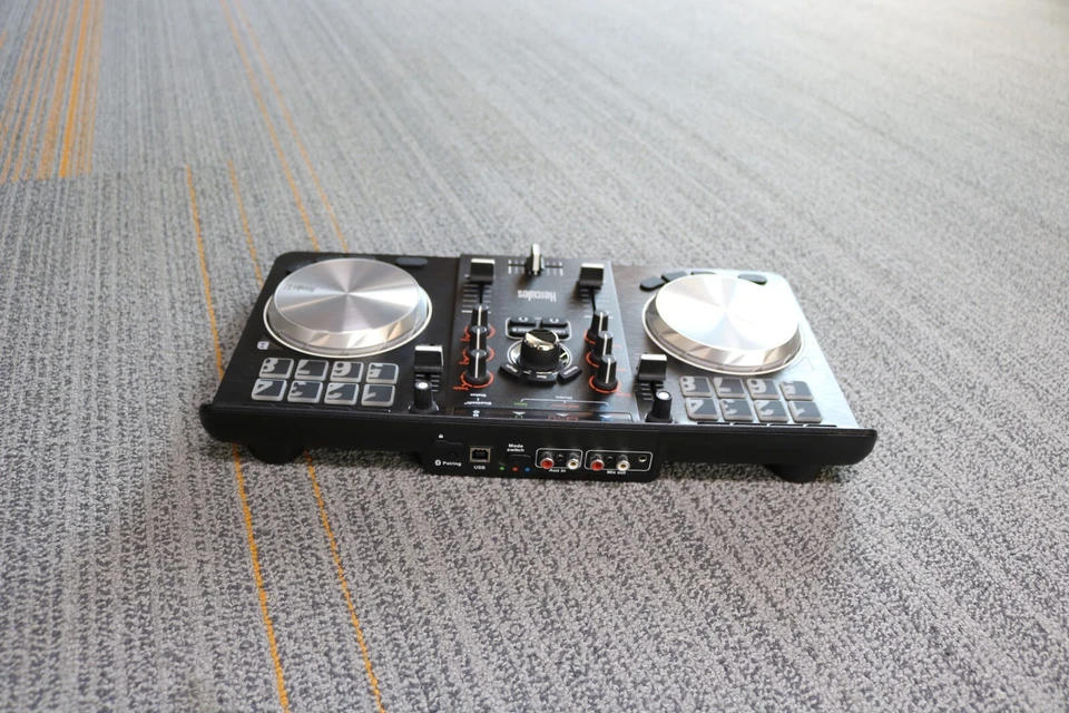 Hercules Universal DJ Controller - Android/iOS/Mac/PC - Image 4 of 4