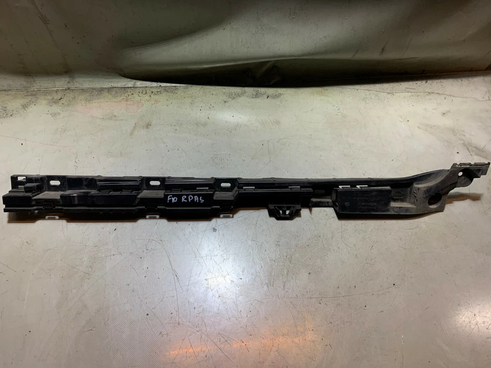BMW 5 SERIES 2010-2017 F10 F11 LEFT SILL COVER SIDE SKIRT REAR BRACKET Genuine B - Image 2 of 3