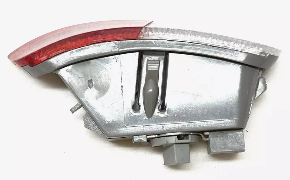 Luz marcadora reflectora panel puerta trasera izquierda Buick Park Avenue 97-05 OEM, S69 Foto 3 de 4