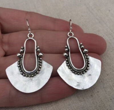 Silver Fan Shape Elegant Dangle Earrings | eBay display picture 1