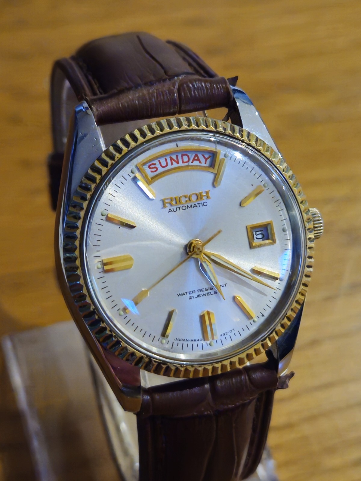 Runner — Ricoh April 1970 MR40 Automatic 21J Strong Vintage Watch— Day-Date — - vintagewatches.pk