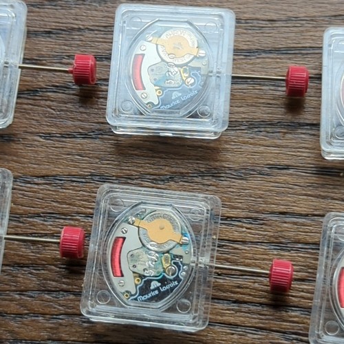 Girard Perregaux Quartz Lot of 6 NOS Cal 510 Movements to Restore (CN4) - Picture 3 of 7