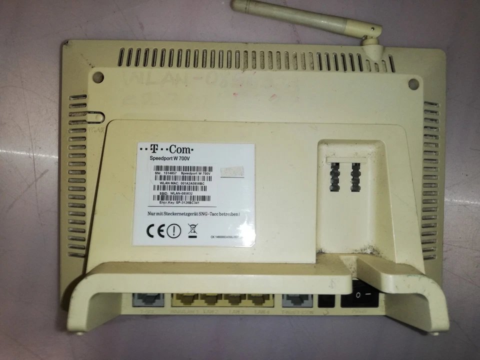 Speedport W 700V Telecom ohne Zubehör Z-1005 *** - Bild 2 von 3