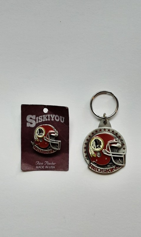NFL Home of The Washington Redskins pin back 2000 and keychain Commanders