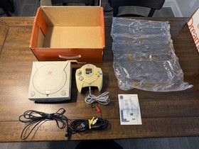 Sega Dreamcast Console Rare Orange Box HKT-3000 - NTSC-J