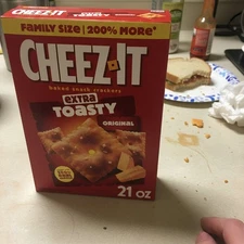 Cheez-It Extra Toasty Baked Snack Crackers, Family Size - 21oz Box