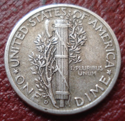 1943-D MERCURY DIME IN VF CONDITION - Picture 2 of 2