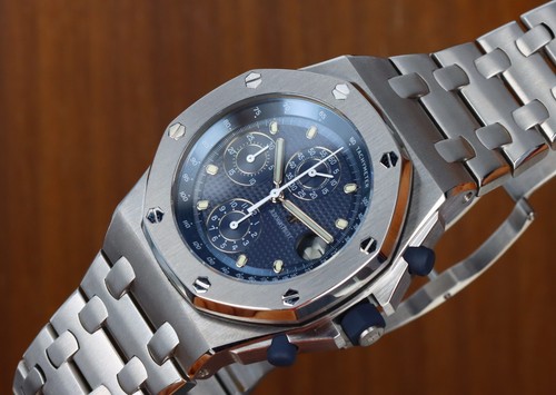 AP Royal Oak Offshore 'Beast White Hand' D-Series 25721ST Tropical Blue Petite