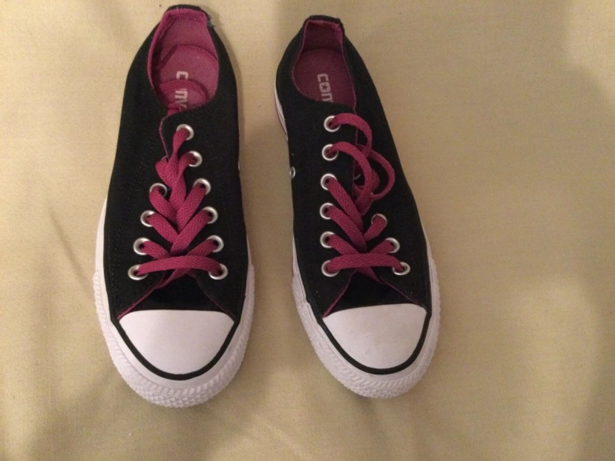 Black converse with purple laces hotsell
