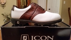 footjoy icon traditional golf shoes