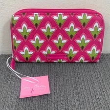 Vera Bradley Accordian Wallet Petite Pink Foundation For Breast Cancer PVC