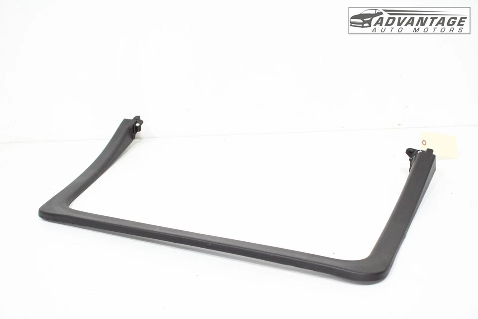 2015-2020 GMC YUKON REAR RIGHT SIDE DOOR WINDOW FRAME MOLDING GARNISH OEM - Image 2 of 4