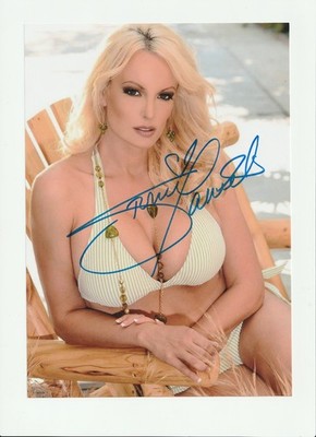 Stormy Daniels Original Autogramm   Signiertes Foto 8x10 (DIN A4) mit COA Certif