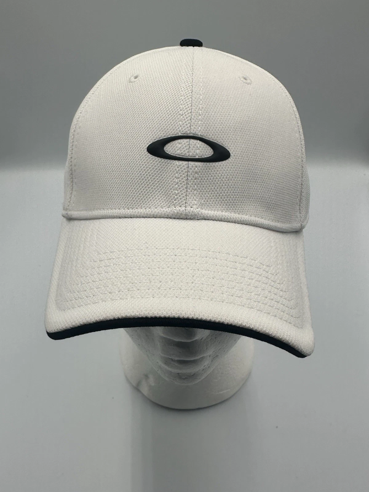Oakley Men's Tincan Baseball Cap White With Black Logo, One Size