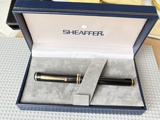 BEAUTIFUL BLACK SHEAFFER NOSTALGIA FOUNTAIN PEN!!