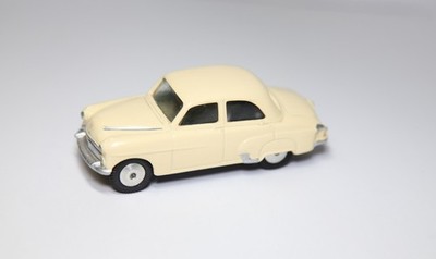 Corgi 203 Vauxhall Velox Creme NEAR MINT Vintage Original Modell