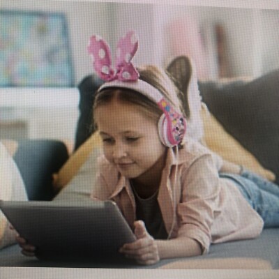 eKids Minnie Mouse Kids Headphones