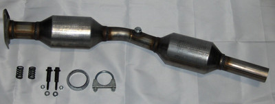 Front Catalytic Converter For 2004 2005 2006 2007 2008 2009 Toyota